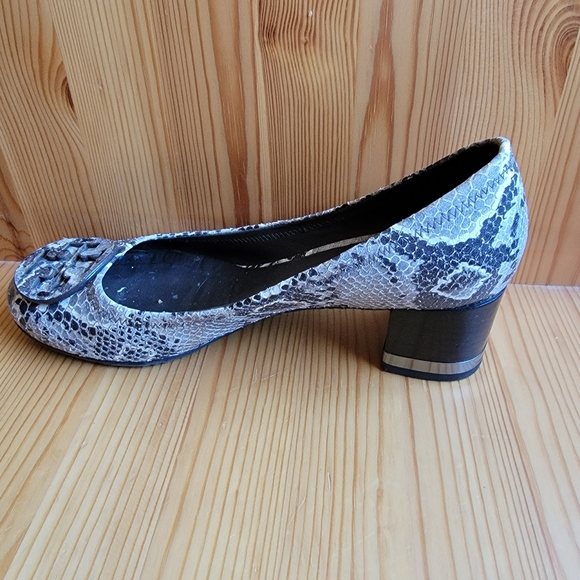 Heels - Picture 4 of 5